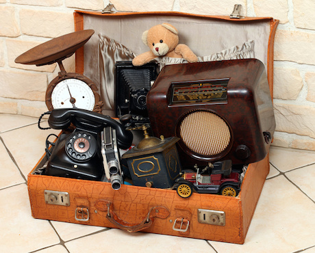 Vente cartes postales anciennes, diverses et affiches 10h-12h / 14h-17h